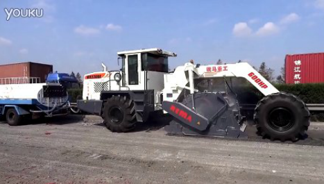 WR2300E，，，上海高速公路路基冷再生